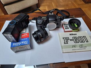 Cámara Reflex Nikon F601