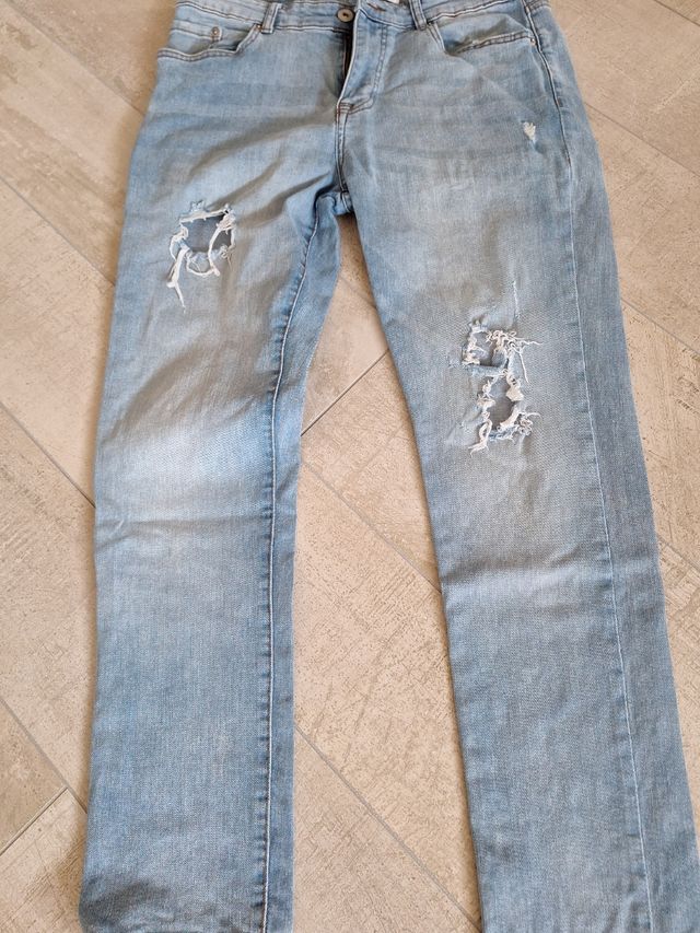 Jeans uomo strappati 