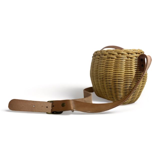 Bolso bandolera de mujer redondo de mimbre