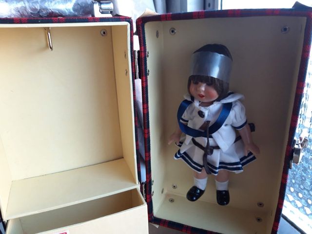 vendo varios modelos de mariquita Pérez.con2trajes