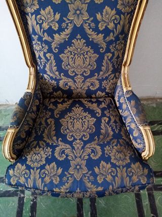 Sillón estilo Luis XVI azul
