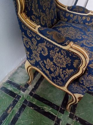 Sillón estilo Luis XVI azul