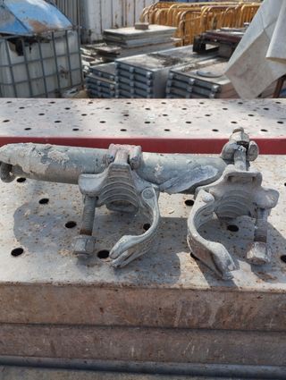 Vendemos grapas para andamios Europeo