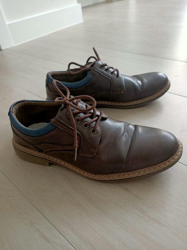 Zapatos marrones