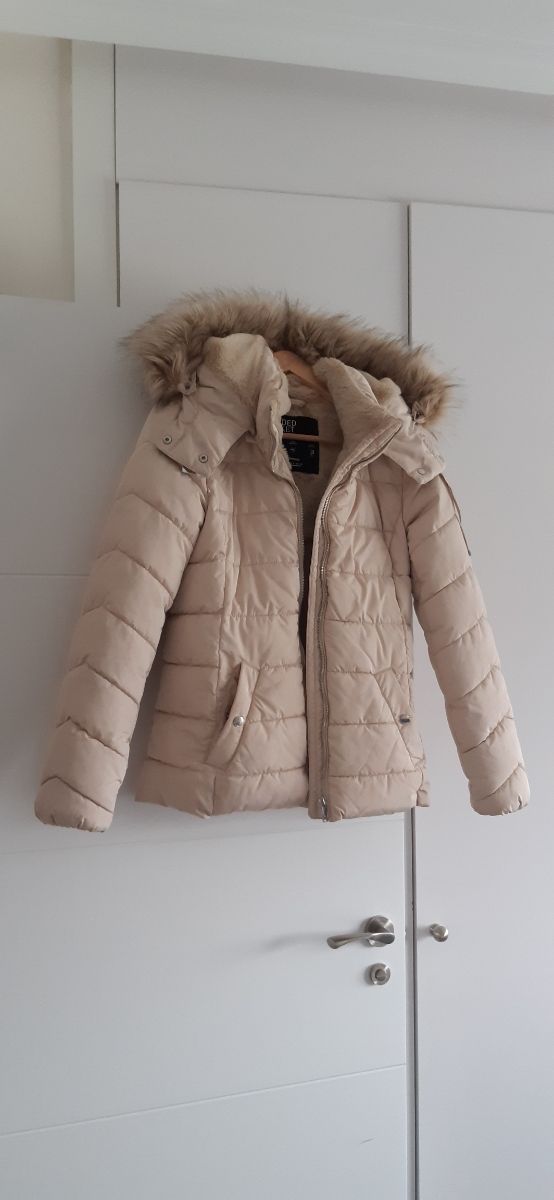 Abrigo capucha beige como nuevo