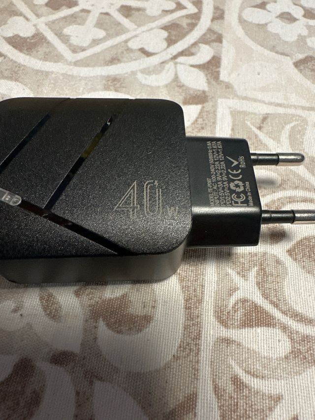 Trasformatore alimentatore ricarica cellulari