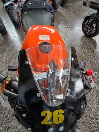 MINIQUAD VERDE NUEVO PARA NIÑO A ESTRENAR SIN USAR