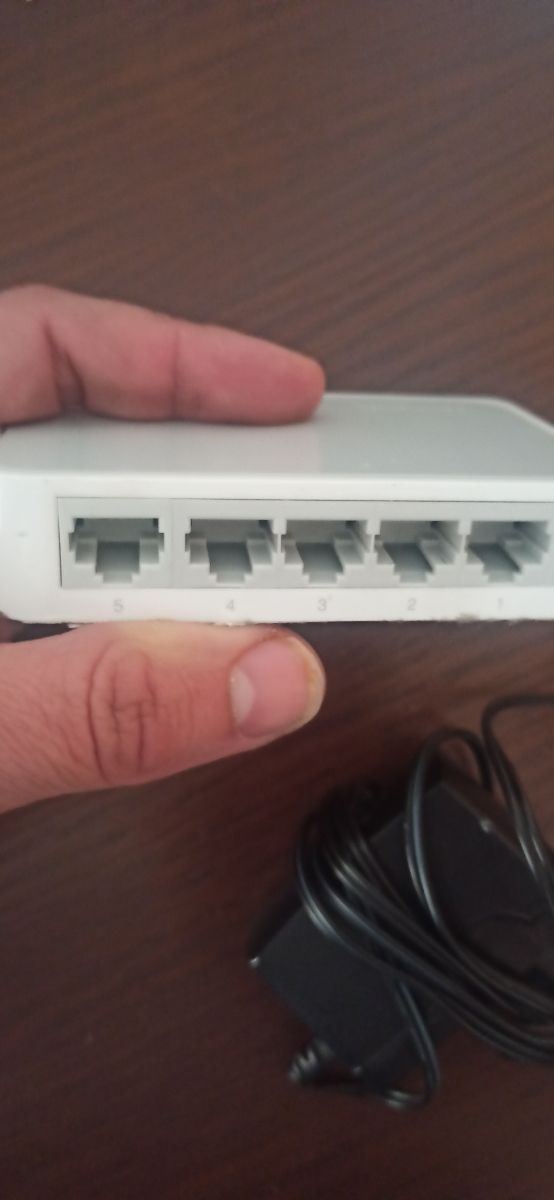Switch TP-LINK 5PUERTOS 
