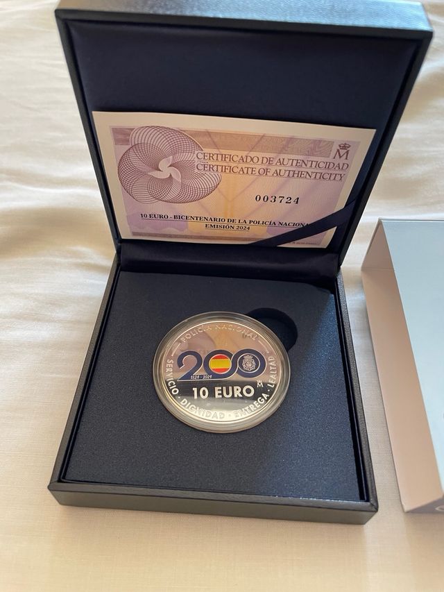 Estuche moneda de plata 200 años Policia Nacional