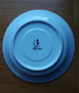 8 tazas de porcelana China de Ningbo.