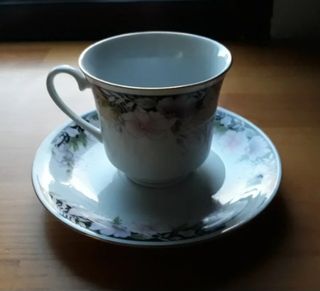 8 tazas de porcelana China de Ningbo.