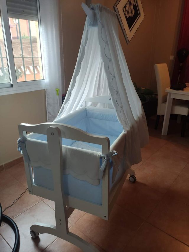 Mini cuna en madera 