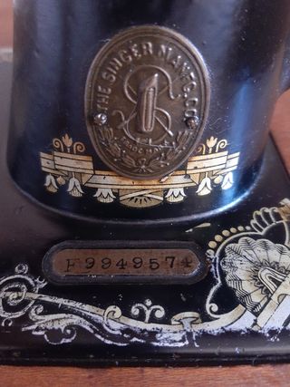 Màquina de coser antigua