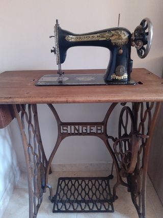 Màquina de coser antigua
