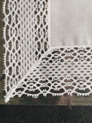 Paño con encaje
