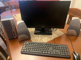 Monitor teclado y altavoces