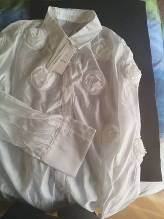Blusa blanca manga larga talla M/L