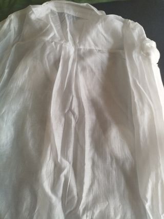 Blusa blanca manga larga talla M/L