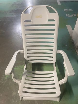 Silla playa pvc plegable sin usar con apoya brazos
