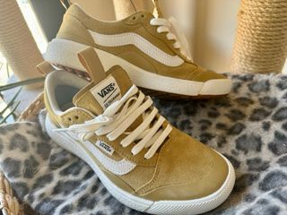 Vans de piel talla 37- mujer- sin estrenar