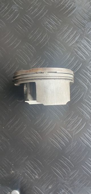 piston ltz 400