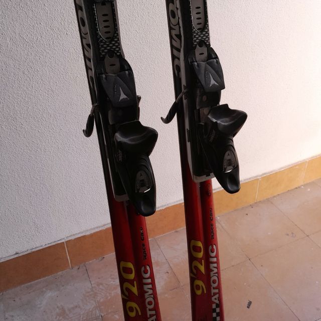 Esquies Atomic 9.20  1,85