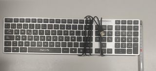 Teclado de cable