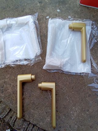 Maniglie nuove per 3porte