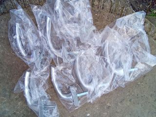 Maniglie nuove per finestre