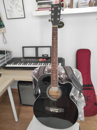 Guitarra acústica electrificada