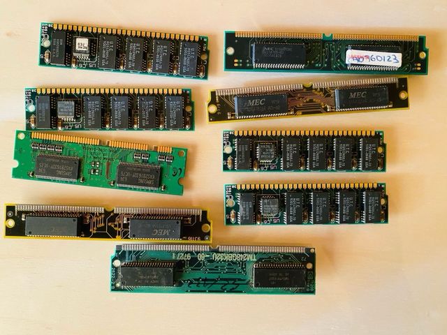 9 unidades de memoria (ignoro capacidad)