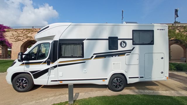 Autocaravana Benimar Mileo 261 7 mt Camas gemelas