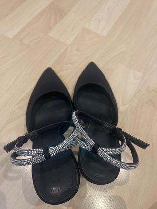 Tacones negros stradivarius