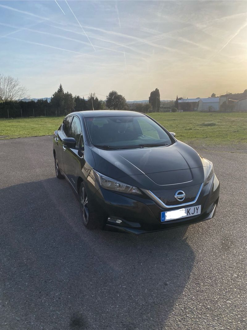 Nissan Leaf 2018 - foto 1