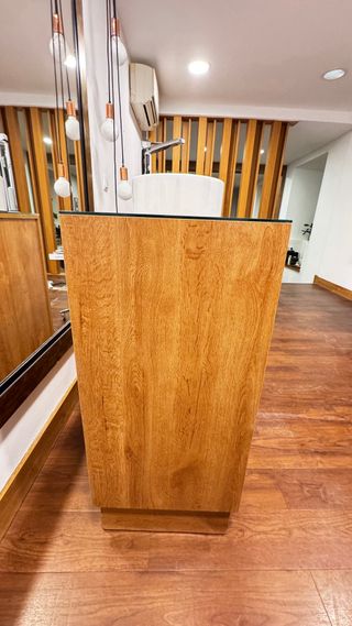 Lavabo con armario peluqueria o baño