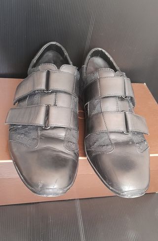 Gucci A3N30-1000, in pelle nera