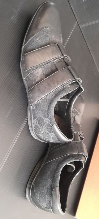 Gucci A3N30-1000, in pelle nera