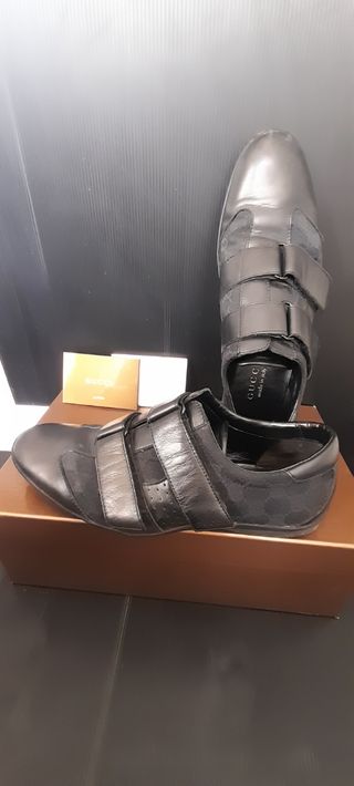 Gucci A3N30-1000, in pelle nera
