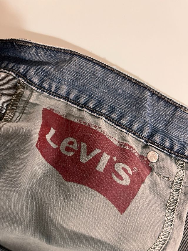Short levi’s in denim