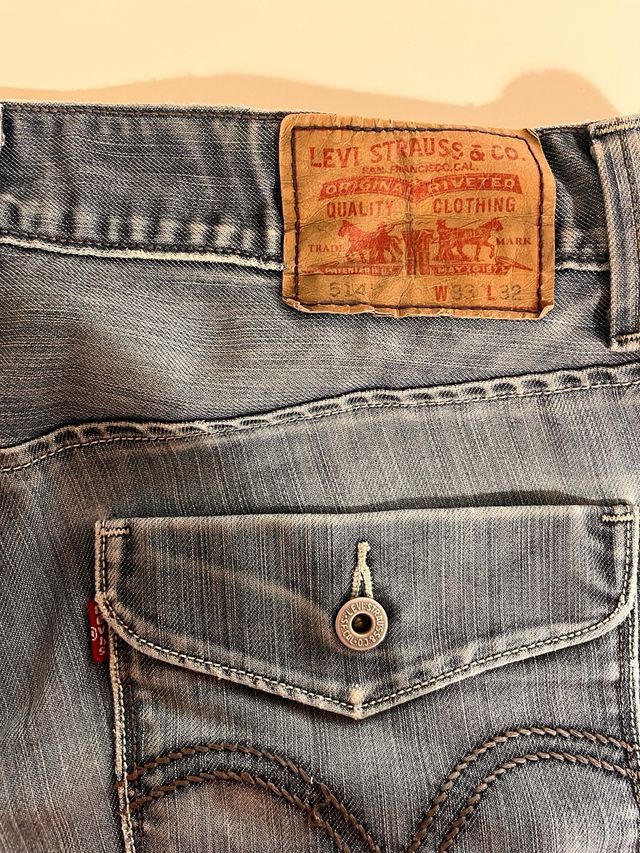 Short levi’s in denim