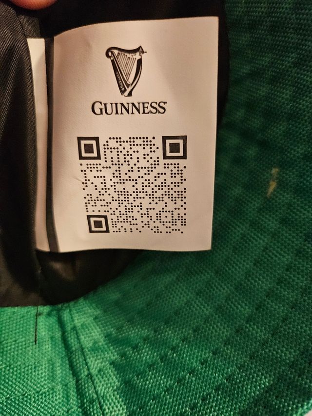 Gorro, pulsera y cinta Guiness original 