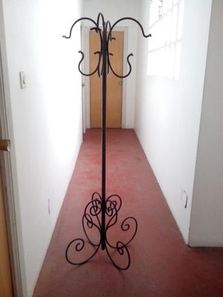 Perchero de forja negro