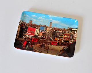 Platillo o cenicero vintage de melamina. Londres