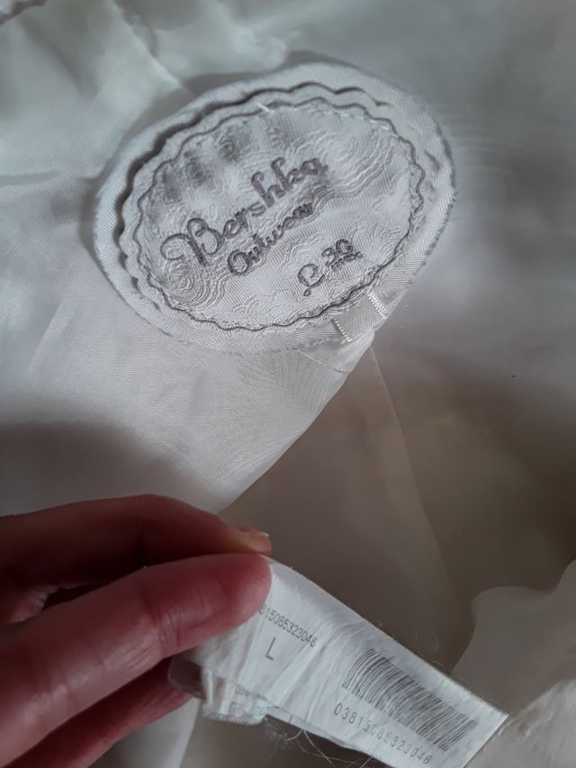 Giacca bianca Bershka in cotone e foderata