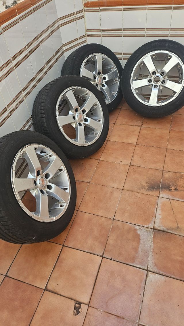 Llantas  205/55 ZR 16 Seat León  Solo llantas