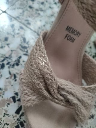 Sandalias con cuña