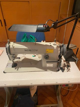 Maquina de coser industrial