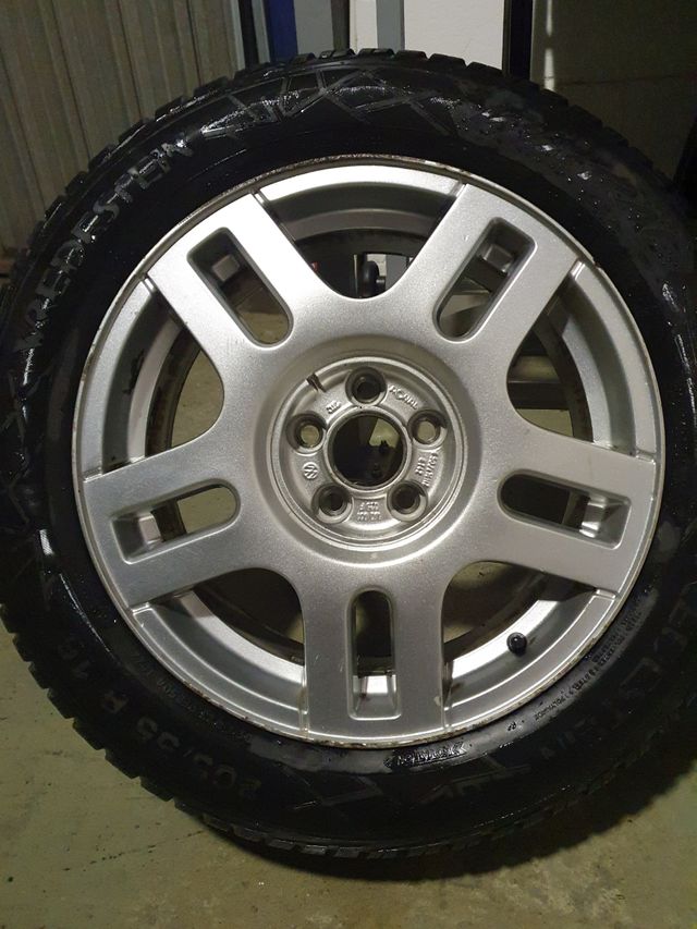 Llantas golf iv R16 originales