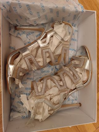 GUESS zapatos tacon fiesta plateado 36