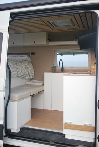 Alquiler Camper Volkswagen Crafter